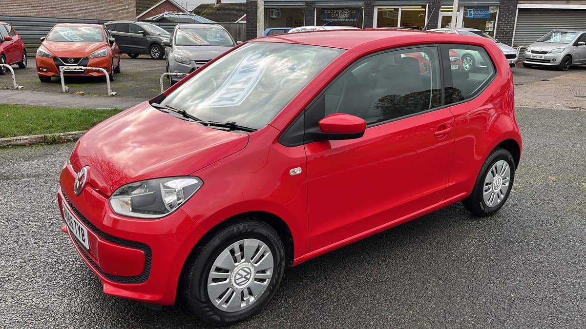 2015 Volkswagen Move Up - Image 19