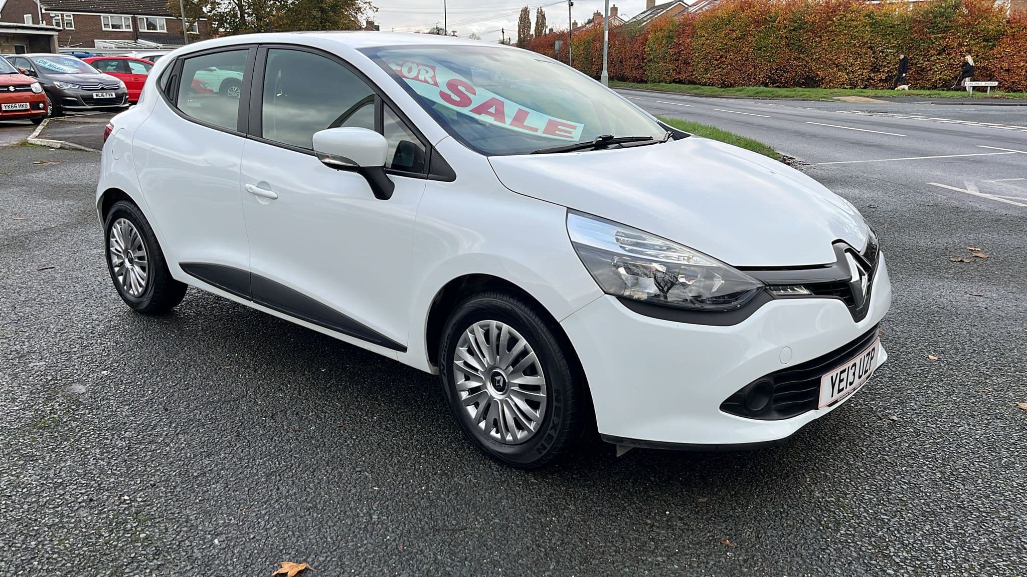 Renault Clio Expression 16v - Image 1