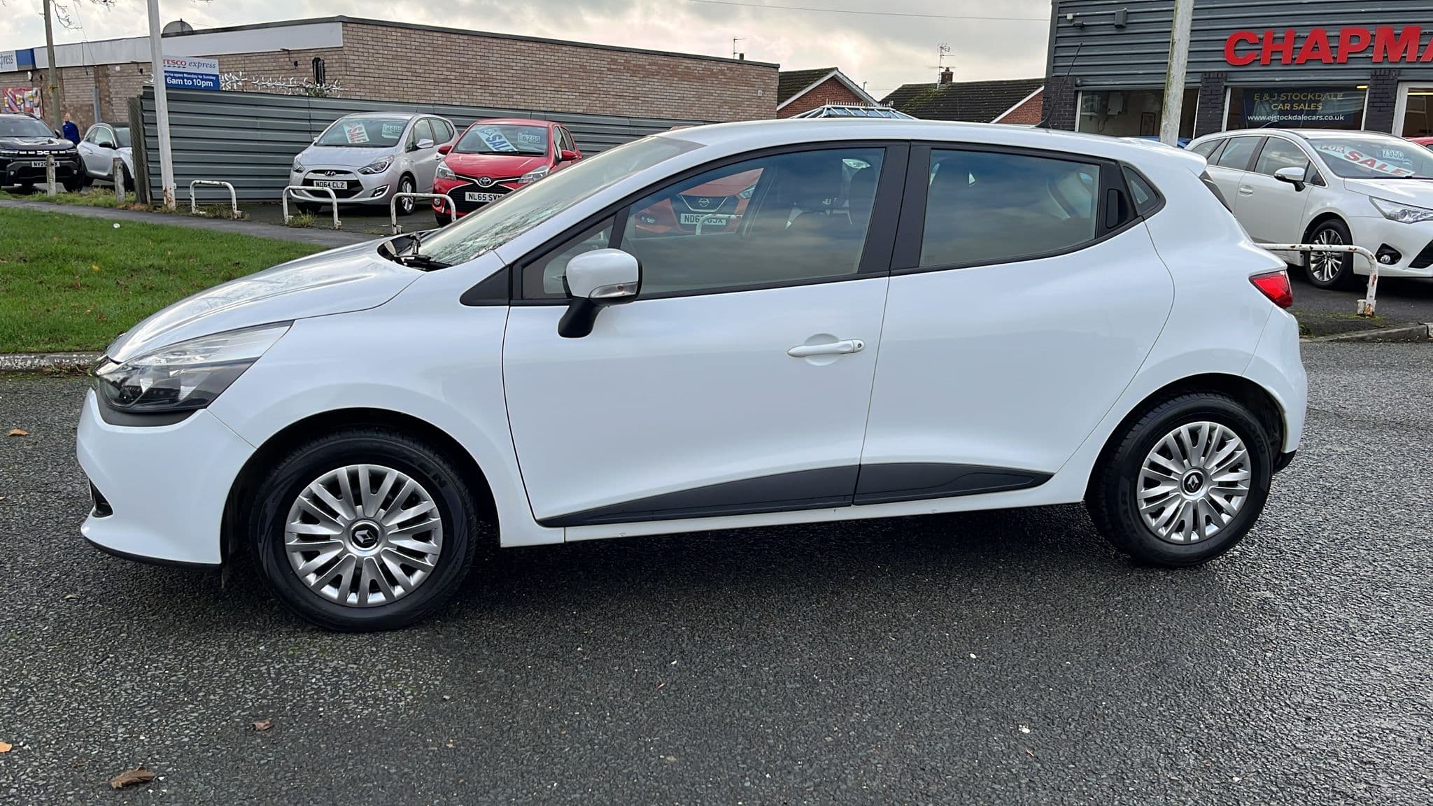 Renault Clio Expression 16v - Image 5