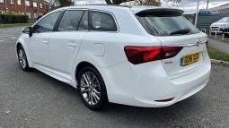 Toyota Avensis 1.6 D-4D Business Edition Touring full