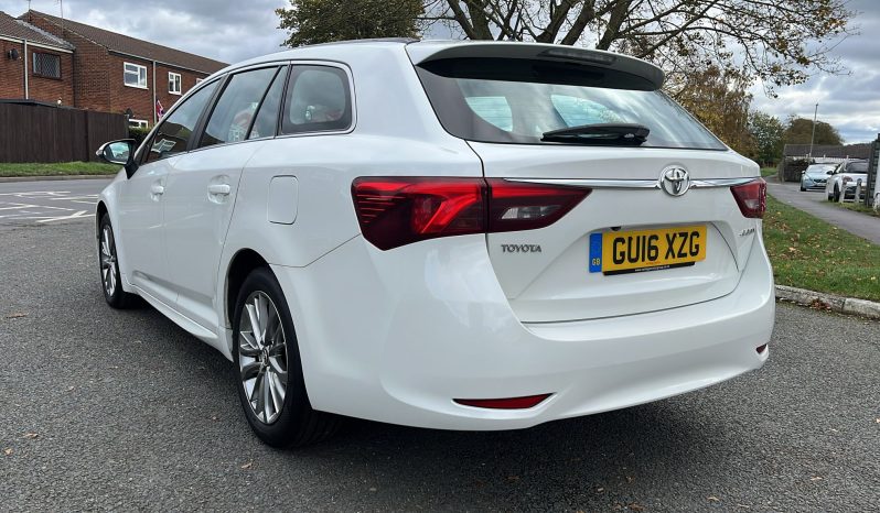 Toyota Avensis 1.6 D-4D Business Edition Touring full
