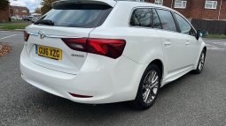 Toyota Avensis 1.6 D-4D Business Edition Touring full