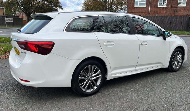 Toyota Avensis 1.6 D-4D Business Edition Touring full