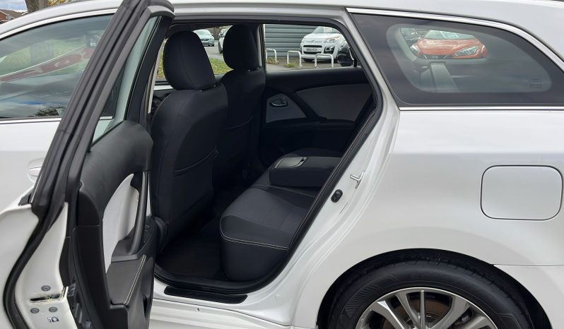 Toyota Avensis 1.6 D-4D Business Edition Touring full